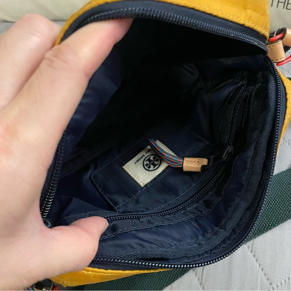 Tory Burch ripstop nylon colorblock crossbody - Picture 10 of 11